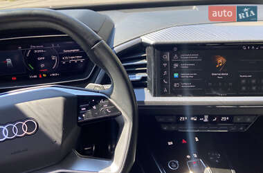 Внедорожник / Кроссовер Audi Q4 e-tron 2023 в 