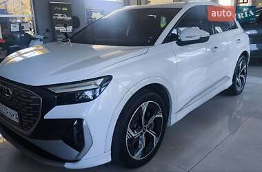 Audi Q4 e-tron 2023