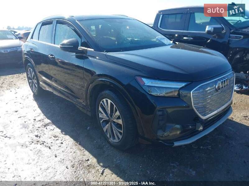 Позашляховик / Кросовер Audi Q4 e-tron 2022 в Києві