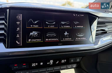 Позашляховик / Кросовер Audi Q4 e-tron 2023 в 