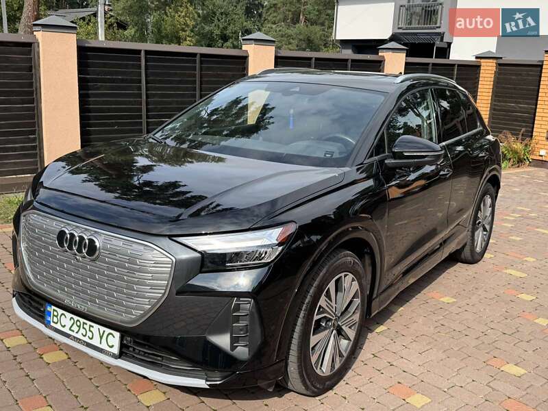 Внедорожник / Кроссовер Audi Q4 e-tron 2023 в 