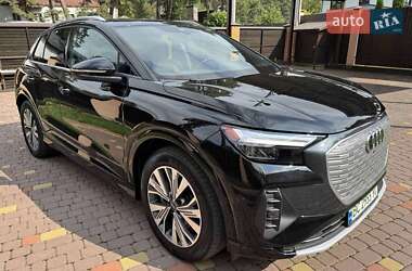 Внедорожник / Кроссовер Audi Q4 e-tron 2023 в 