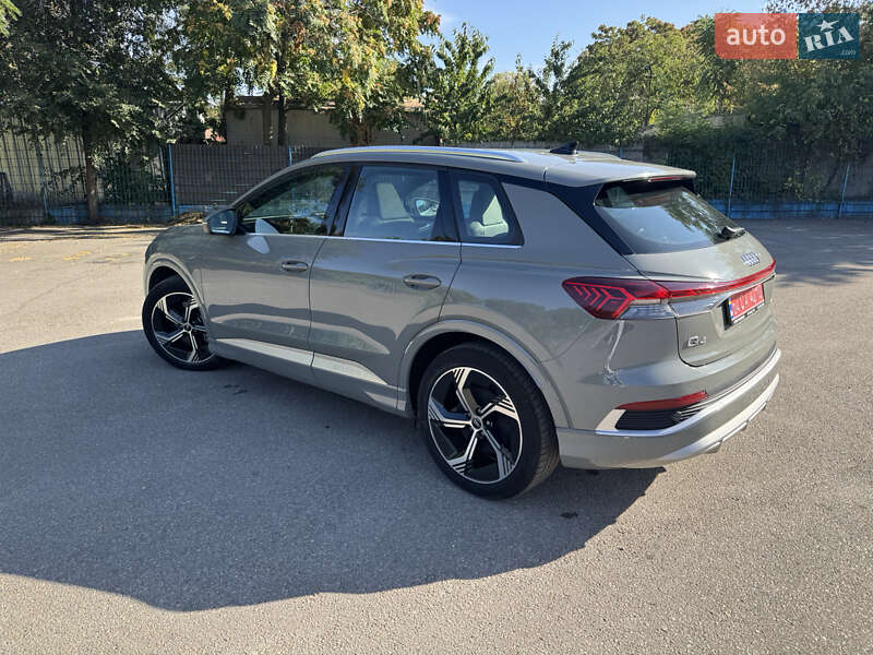 Внедорожник / Кроссовер Audi Q4 e-tron 2023 в Днепре