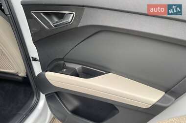 Внедорожник / Кроссовер Audi Q4 e-tron 2023 в 
