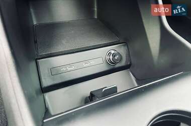 Внедорожник / Кроссовер Audi Q4 e-tron 2023 в 