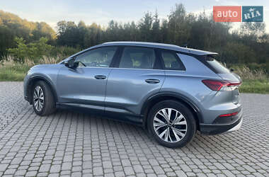 Позашляховик / Кросовер Audi Q4 e-tron 2021 в 