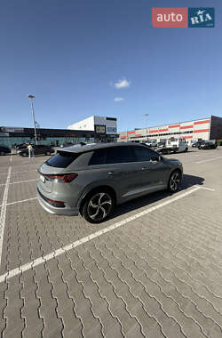 Внедорожник / Кроссовер Audi Q4 e-tron 2024 в 