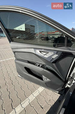 Внедорожник / Кроссовер Audi Q4 e-tron 2024 в 