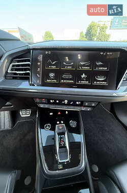 Внедорожник / Кроссовер Audi Q4 e-tron 2024 в 
