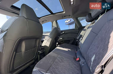 Внедорожник / Кроссовер Audi Q4 e-tron 2023 в 