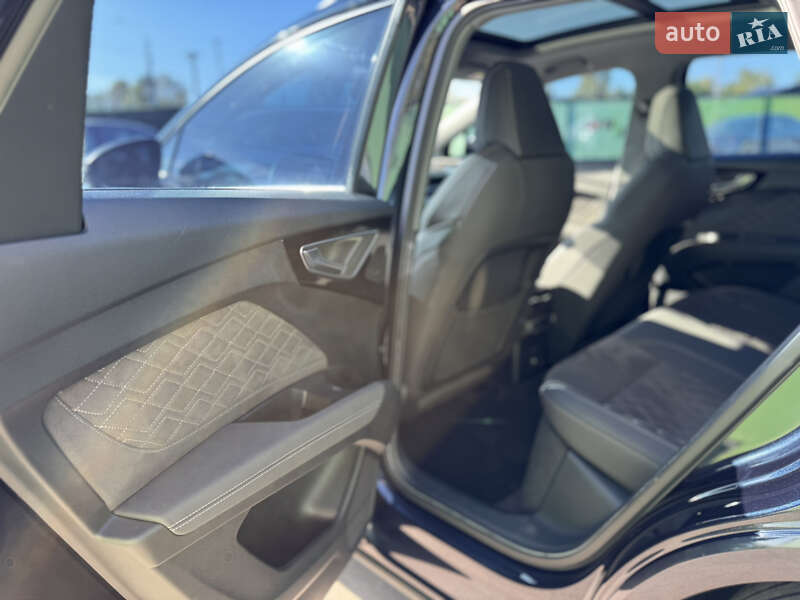 Внедорожник / Кроссовер Audi Q4 e-tron 2023 в Киеве