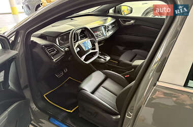 Позашляховик / Кросовер Audi Q4 e-tron 2025 в 