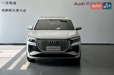 Внедорожник / Кроссовер Audi Q4 e-tron 2023 в 
