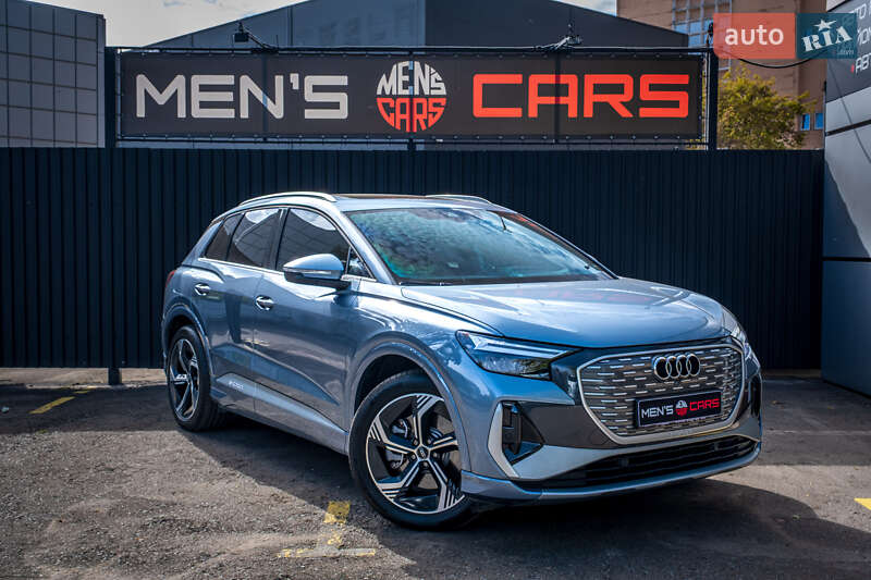 Позашляховик / Кросовер Audi Q4 e-tron 2024 в 