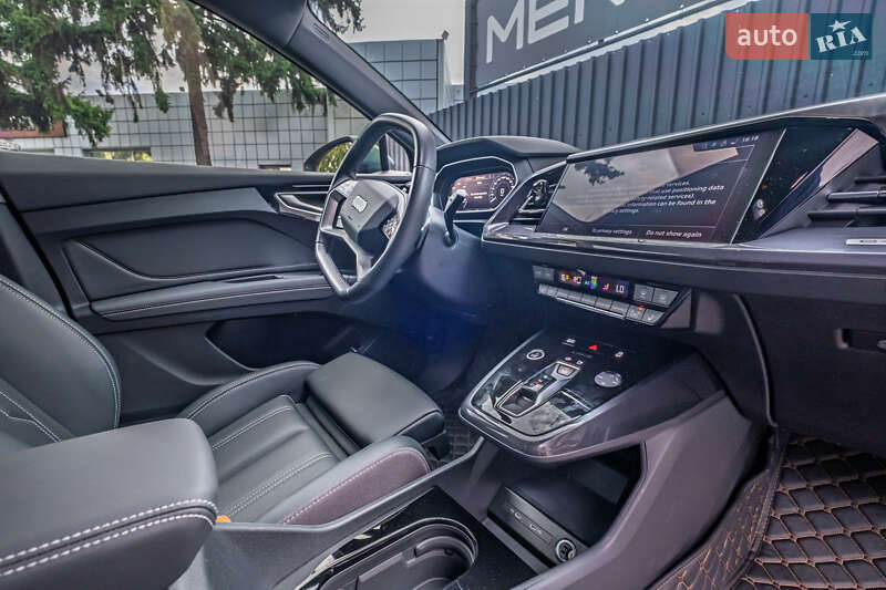 Внедорожник / Кроссовер Audi Q4 e-tron 2024 в Киеве