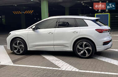 Внедорожник / Кроссовер Audi Q4 e-tron 2024 в 