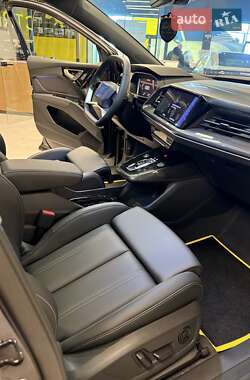 Внедорожник / Кроссовер Audi Q4 e-tron 2025 в 