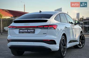 Позашляховик / Кросовер Audi Q4 e-tron 2021 в 