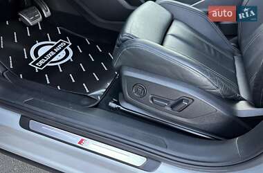Позашляховик / Кросовер Audi Q4 e-tron 2021 в 