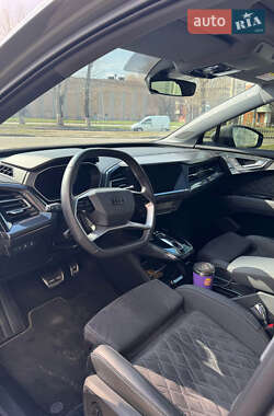 Внедорожник / Кроссовер Audi Q4 e-tron 2023 в 