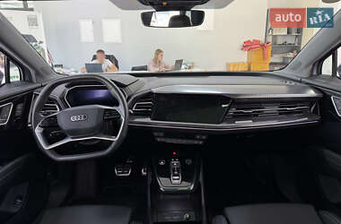 Внедорожник / Кроссовер Audi Q4 e-tron 2024 в 