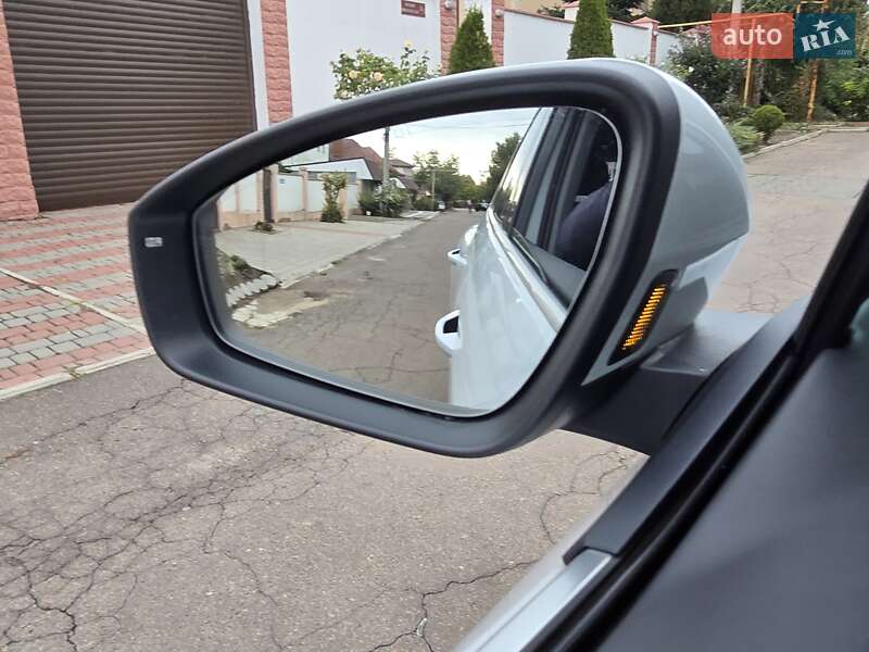 Позашляховик / Кросовер Audi Q4 e-tron 2023 в Одесі фото 43 Позашляховик / Кросовер Audi Q4 e-tron 2023 в Одесі