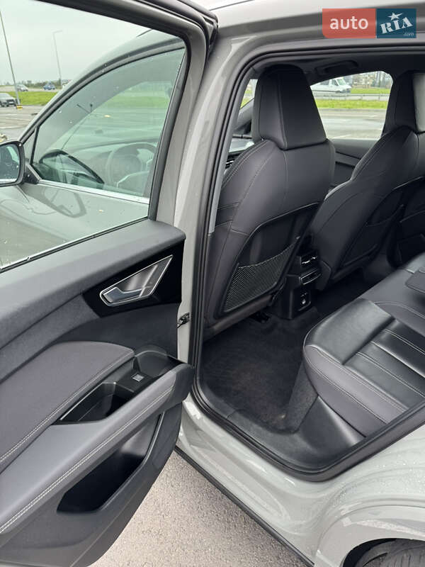 Внедорожник / Кроссовер Audi Q4 e-tron 2022 в Львове