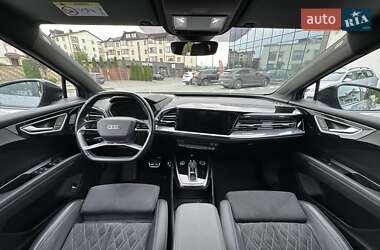 Позашляховик / Кросовер Audi Q4 e-tron 2022 в 