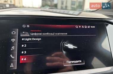Позашляховик / Кросовер Audi Q4 e-tron 2022 в 