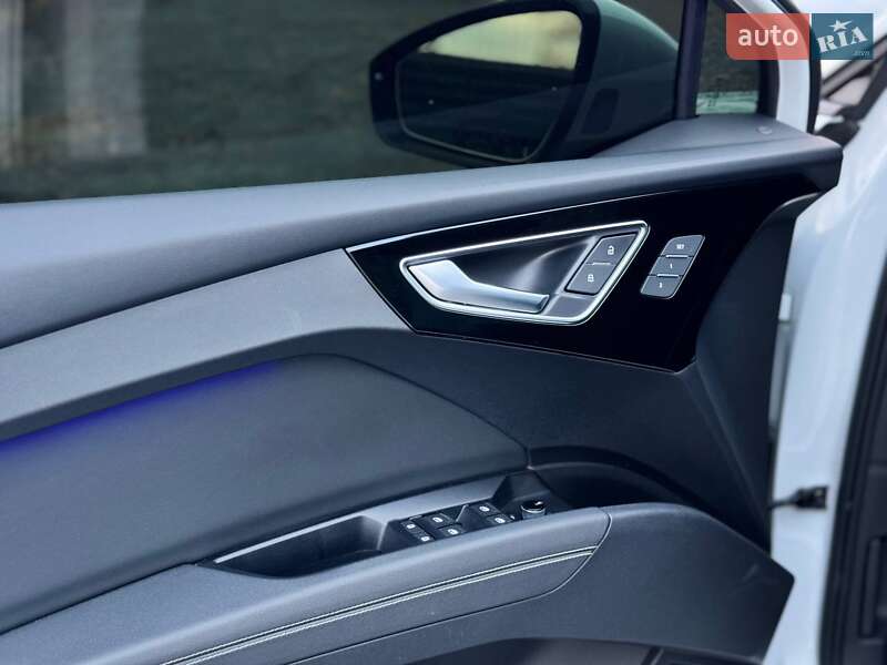 Внедорожник / Кроссовер Audi Q4 e-tron 2023 в Киеве