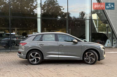 Внедорожник / Кроссовер Audi Q4 e-tron 2023 в 