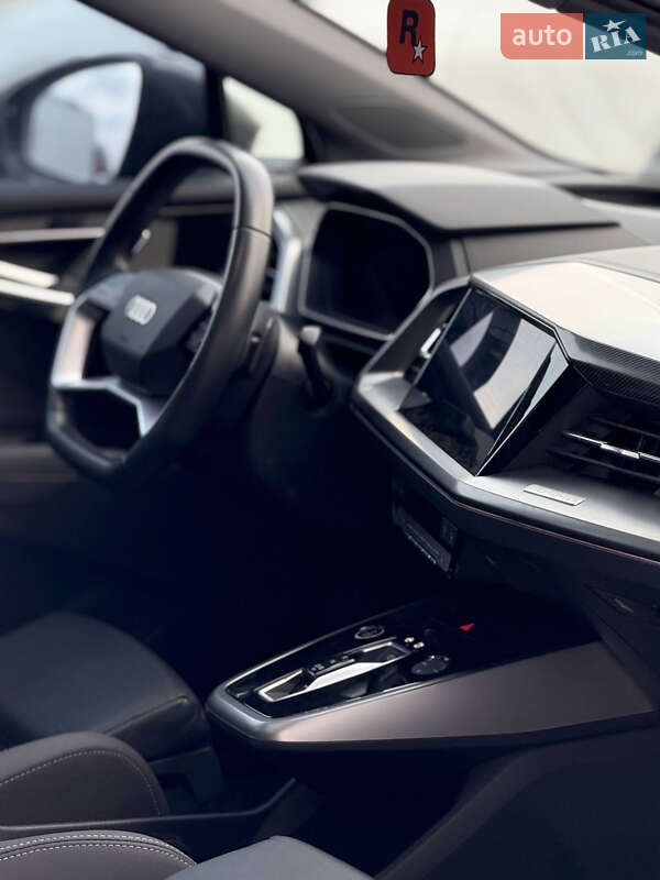 Позашляховик / Кросовер Audi Q4 e-tron 2024 в Львові