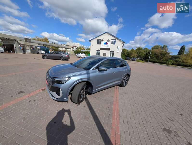 Позашляховик / Кросовер Audi Q4 e-tron 2024 в Києві