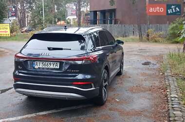 Позашляховик / Кросовер Audi Q4 e-tron 2024 в 