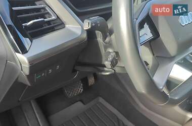 Внедорожник / Кроссовер Audi Q4 e-tron 2022 в 
