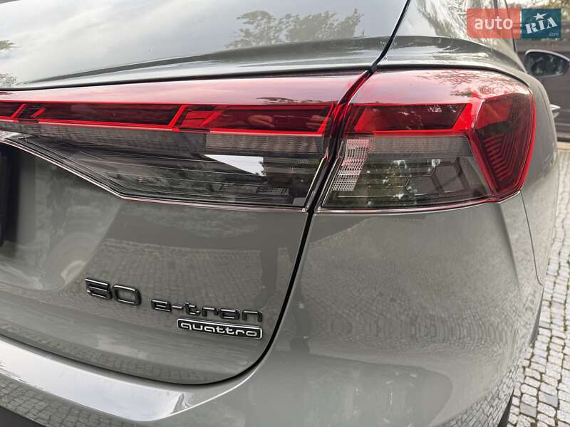 Позашляховик / Кросовер Audi Q4 e-tron 2025 в Харкові