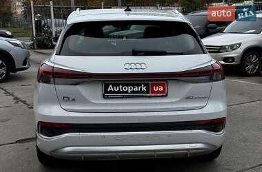 Позашляховик / Кросовер Audi Q4 e-tron 2023 в 