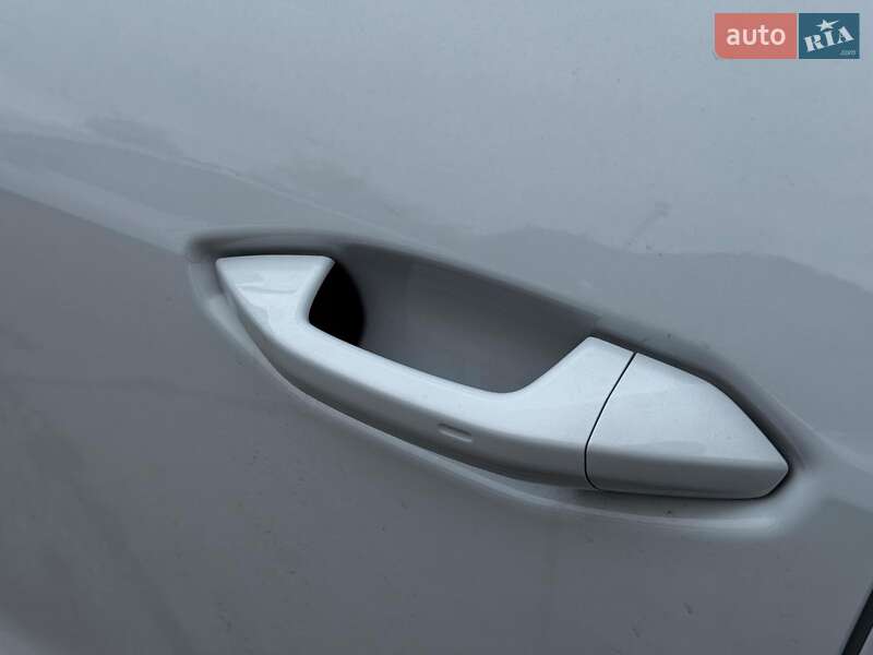 Позашляховик / Кросовер Audi Q4 e-tron 2023 в Харкові