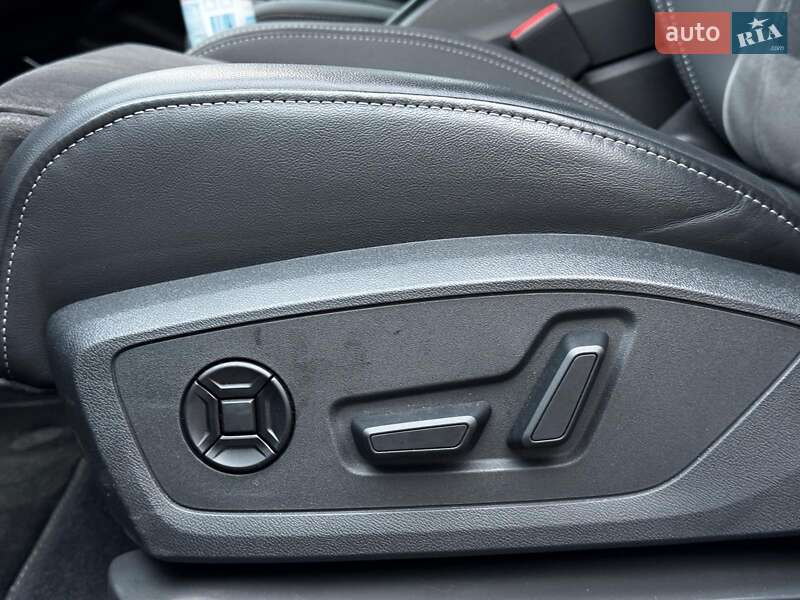 Позашляховик / Кросовер Audi Q4 e-tron 2023 в Харкові