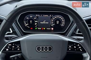Позашляховик / Кросовер Audi Q4 e-tron 2023 в 
