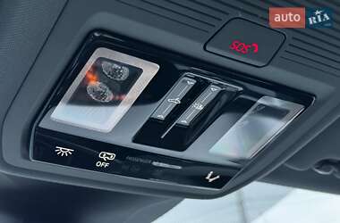 Позашляховик / Кросовер Audi Q4 e-tron 2023 в 