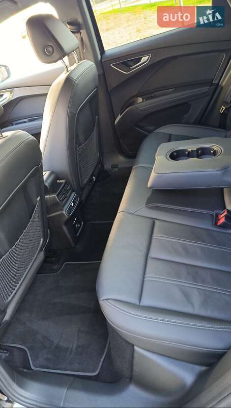 Внедорожник / Кроссовер Audi Q4 e-tron 2022 в Виннице фото 43 Внедорожник / Кроссовер Audi Q4 e-tron 2022 в Виннице