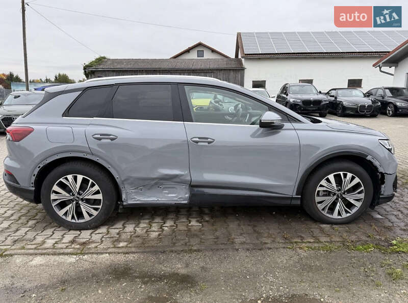 Позашляховик / Кросовер Audi Q4 e-tron 2022 в Стрию