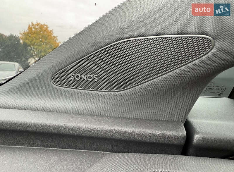 Позашляховик / Кросовер Audi Q4 e-tron 2022 в Стрию