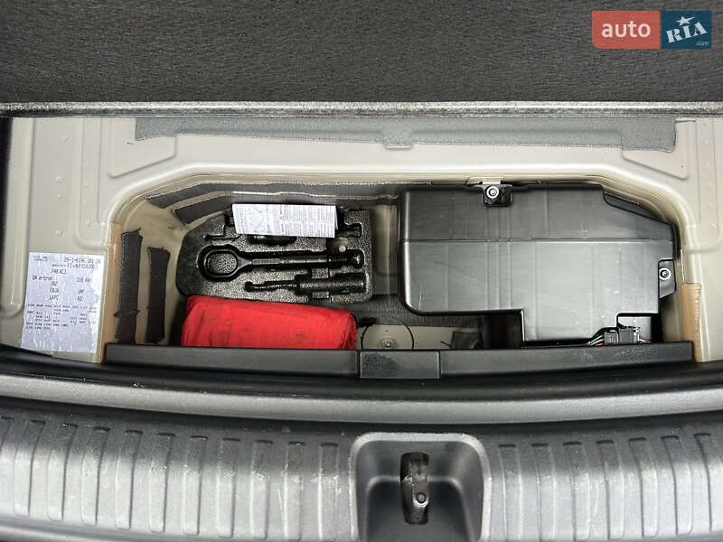 Позашляховик / Кросовер Audi Q4 e-tron 2021 в Києві