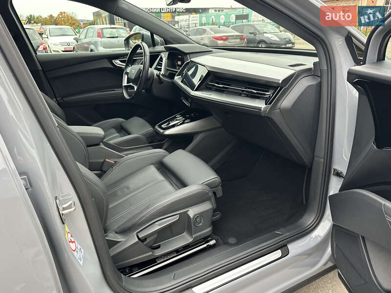 Позашляховик / Кросовер Audi Q4 e-tron 2021 в Києві
