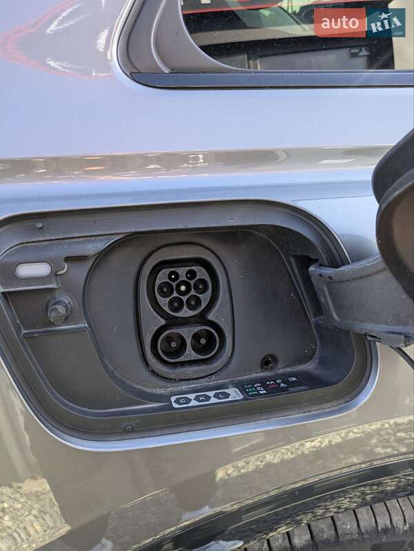 Внедорожник / Кроссовер Audi Q4 e-tron 2023 в Львове фото 24 Внедорожник / Кроссовер Audi Q4 e-tron 2023 в Львове