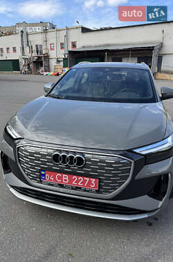Audi Q4 e-tron 2024 Audi Q4 e-tron 2024