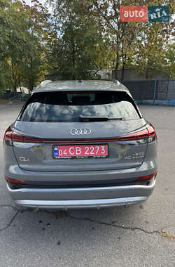 Позашляховик / Кросовер Audi Q4 e-tron 2024 в  фото 5 Позашляховик / Кросовер Audi Q4 e-tron 2024 в