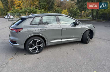 Позашляховик / Кросовер Audi Q4 e-tron 2024 в  фото 7 Позашляховик / Кросовер Audi Q4 e-tron 2024 в